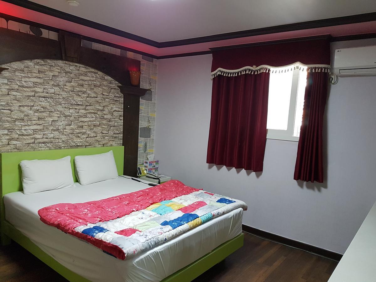 Sky Motel Gwangju Metropolitan City Екстериор снимка
